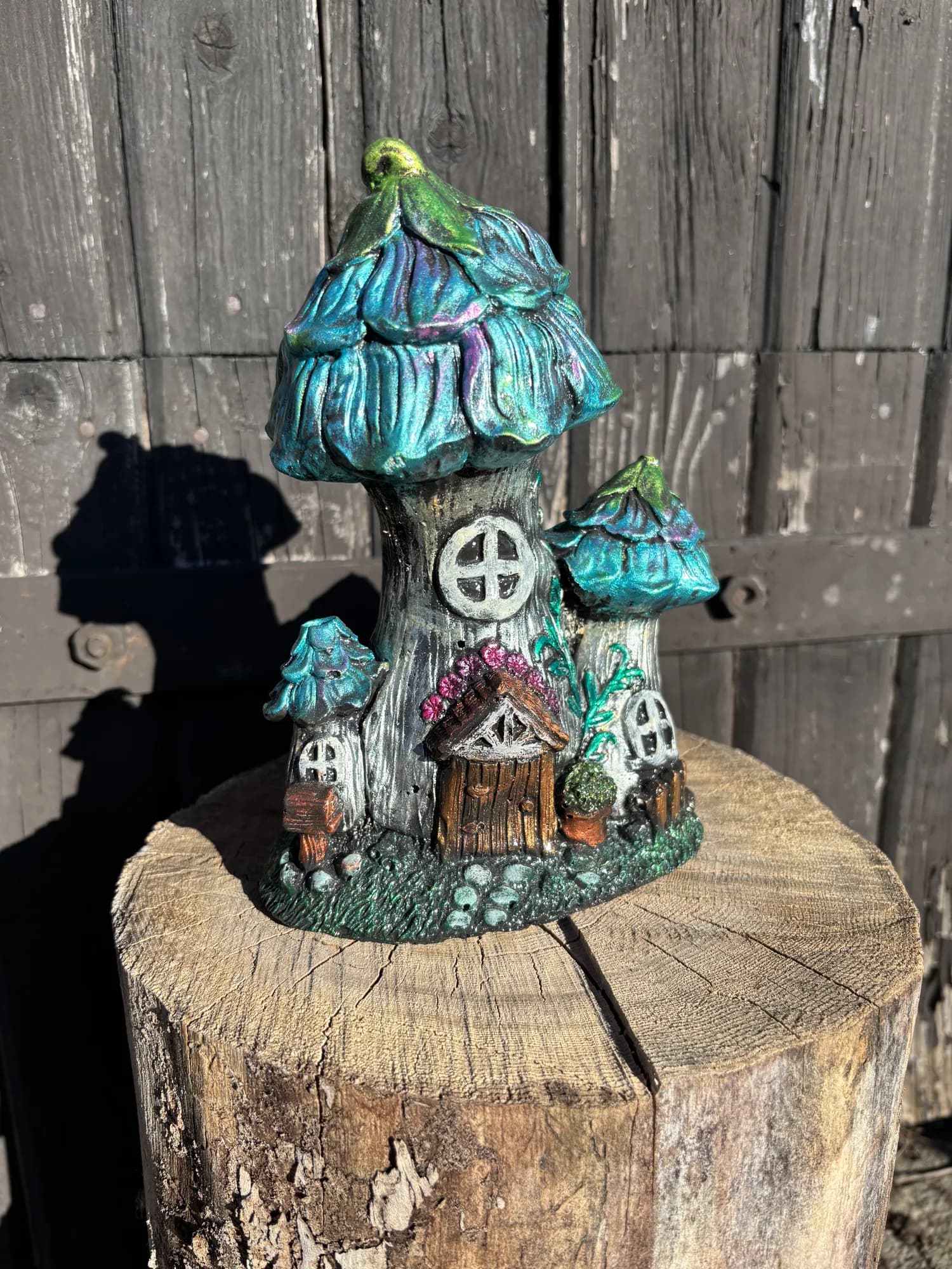 Handgjord betongskulptur